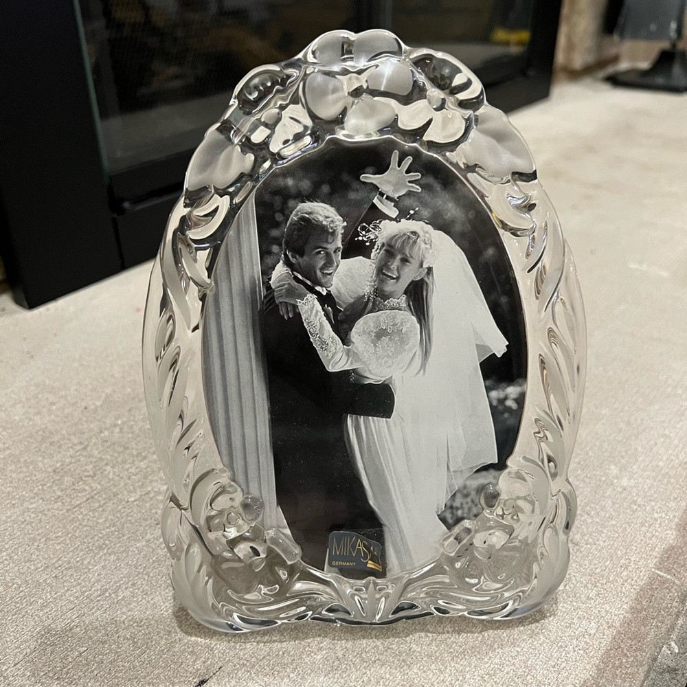 Mikasa Crystal Frame